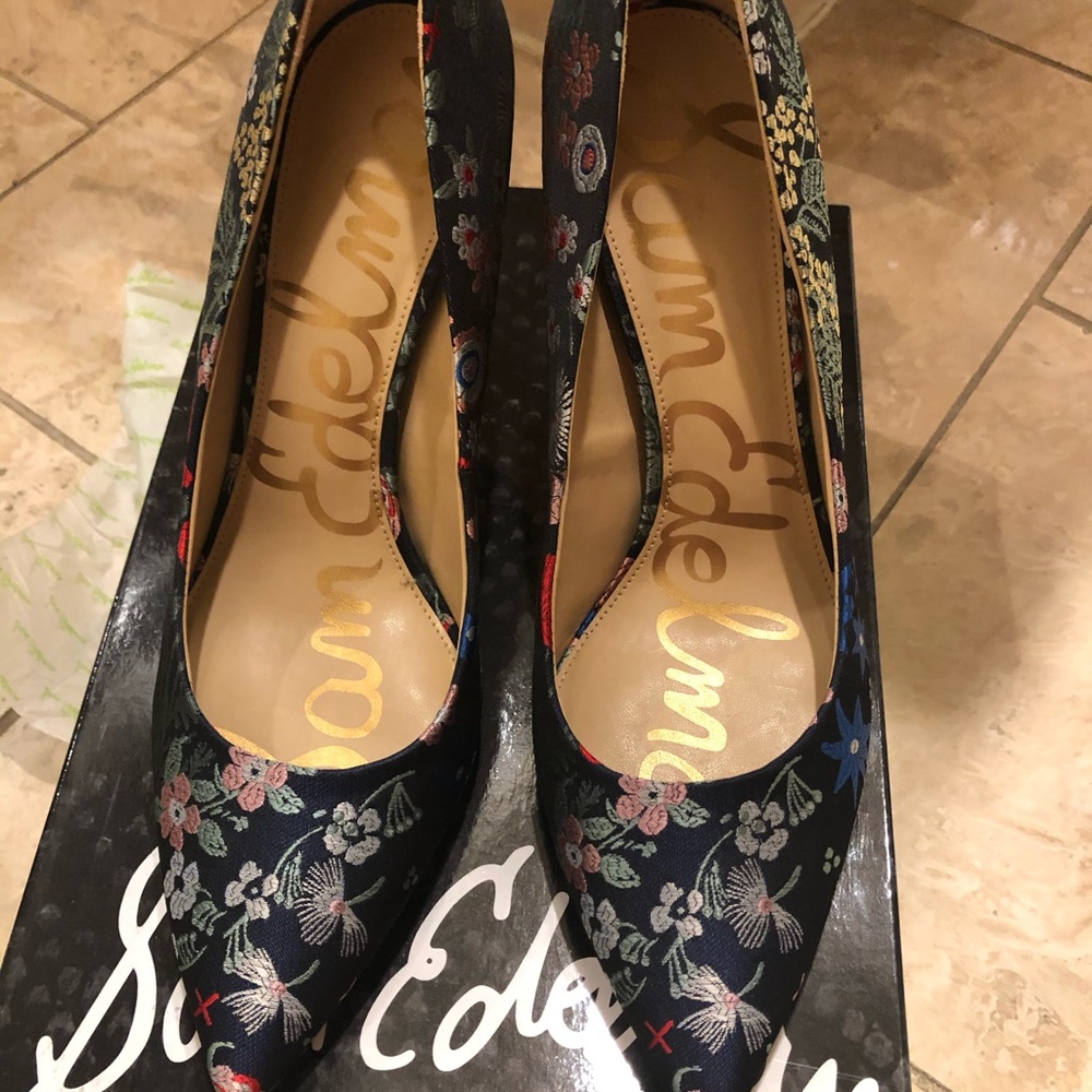 Sam Edelman Heels - Picture 2 of 9